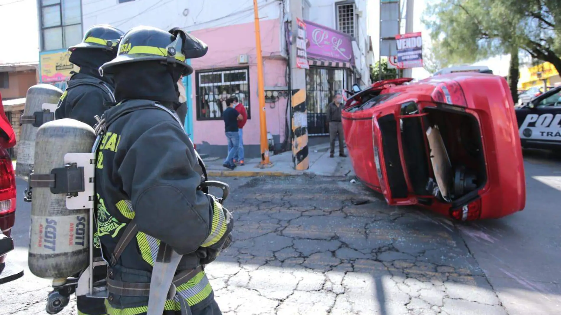 Volcadura de auto